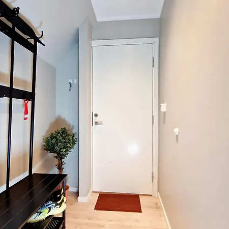 Floor In The Middle Of Town - Great Beds 別荘 *